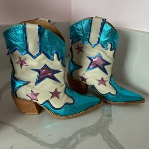 PMK Turquoise Metallic Pink Stars and Cream Western Boots size 6